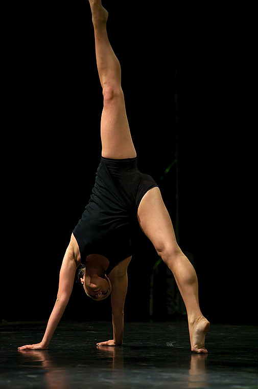 Królewskie Arkady Sztuki - Teatr Tańca Współczesnej Choreografii D.O.Z.S.K.I. z Mińska - Zdjęcie 22 z 37